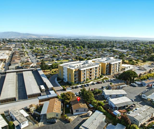 1117 Baldwin Street, Salinas CA: https://media.crmls.org/mediaz/fee8fe9a-2a3b-4f44-9a28-42f3532fd028.jpg
