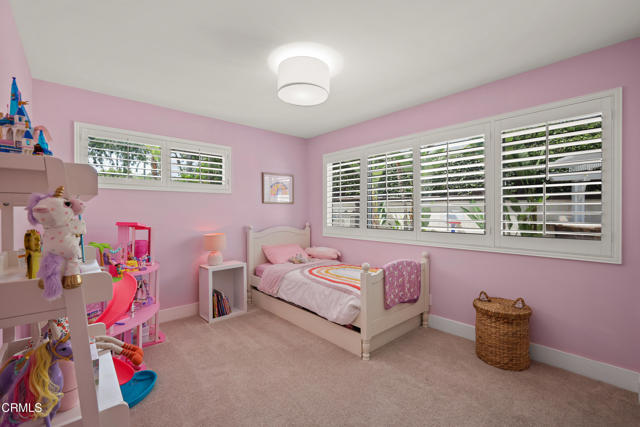 1110 Coronet Avenue, Pasadena CA: https://media.crmls.org/mediaz/feea1a4a-8126-4770-886f-f400e315de81.jpg