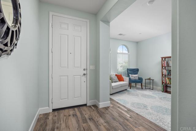 Detail Gallery Image 18 of 58 For 219 Flores Ln, Vista,  CA 92083 - 4 Beds | 2/1 Baths