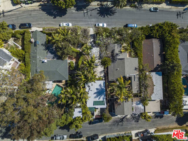 1215 Hilldale Ave, Los Angeles CA: https://media.crmls.org/mediaz/feea8862-6e23-4e9c-88d6-a91f5fae22e6.jpg