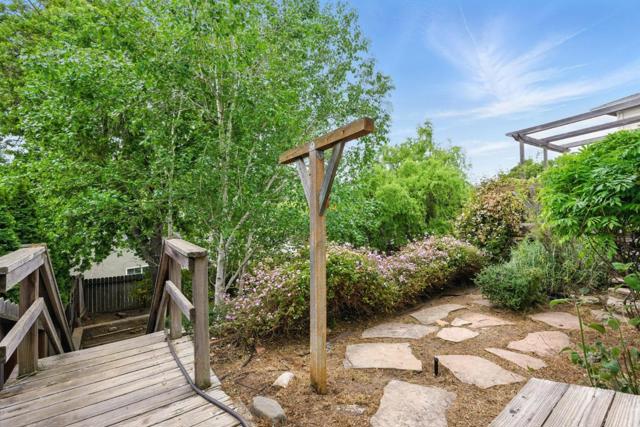 46 Hilltop Drive, San Carlos CA: https://media.crmls.org/mediaz/feebc9f8-edca-4476-b3b3-301bb872142b.jpg