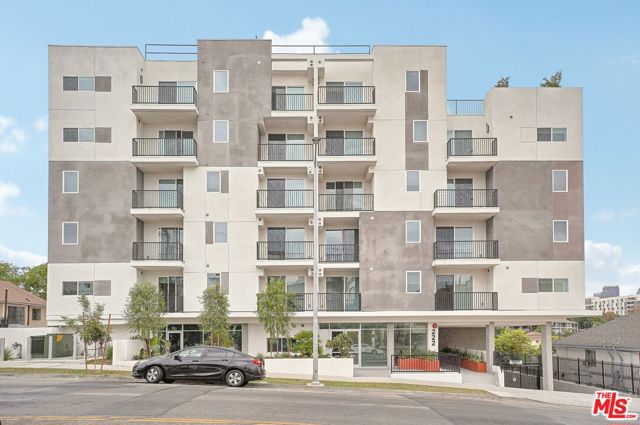 222 N Alvarado, Los Angeles CA: https://media.crmls.org/mediaz/feec232c-88ff-4a0f-975b-e58914bd7dc7.jpg