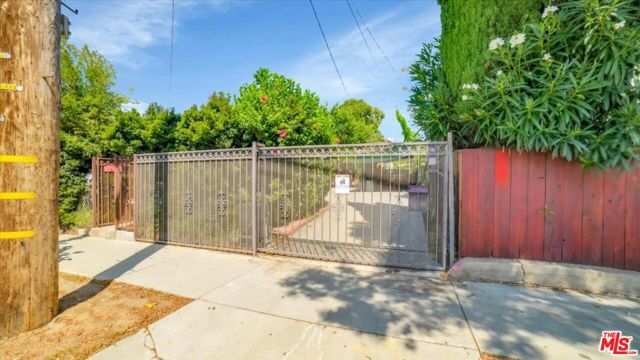 Image 3 for 4545 Prospect Ave, Los Angeles, CA 90027