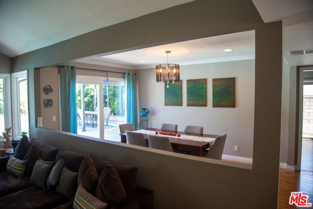 12818 Neon Way, Granada Hills CA: https://media.crmls.org/mediaz/feec930d-1f1f-48a6-83b2-db7d043684dd.jpg