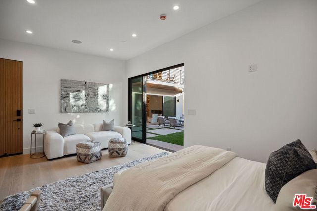 12041 Marine Street, Los Angeles CA: https://media.crmls.org/mediaz/feecd45d-7556-425e-a88a-bd64d9d5e1e7.jpg