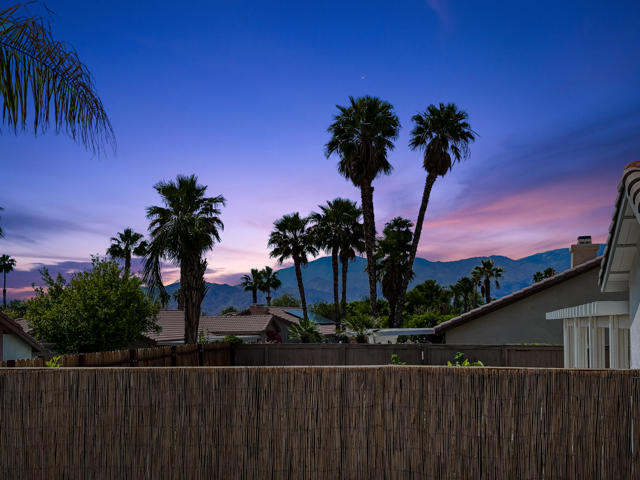 37596 Colebridge Street, Palm Desert CA: https://media.crmls.org/mediaz/feed29a6-af03-414f-a398-4c63d3c116ba.jpg