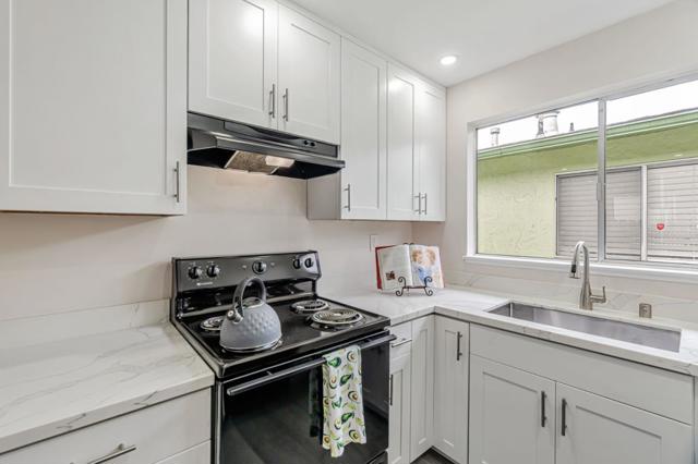 4416 Callan Boulevard, Daly City CA: https://media.crmls.org/mediaz/feedb3da-e26c-4f28-84fe-f53f63e70837.jpg