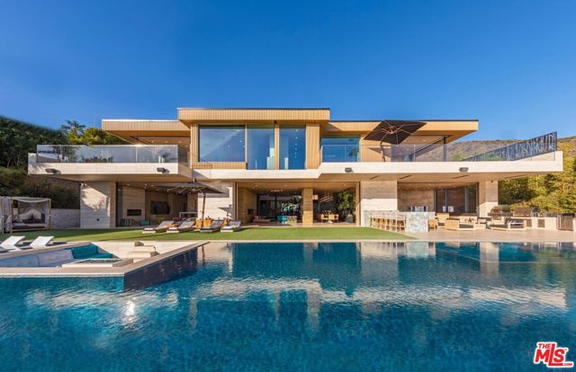 11870 Ellice Street, Malibu CA: https://media.crmls.org/mediaz/feee1cfc-5497-4540-b263-a2f8a8ab54a4.jpg