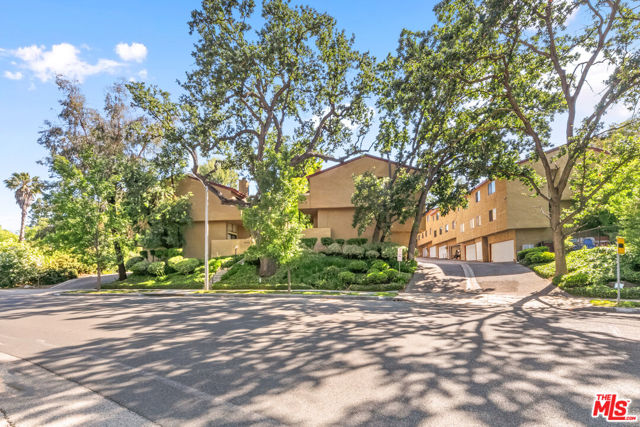 MLS# 23285463