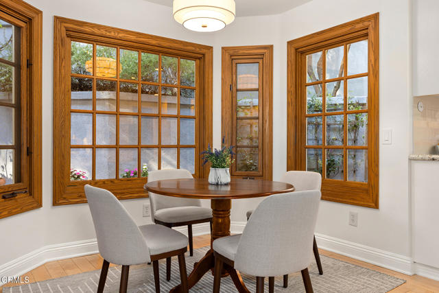 Detail Gallery Image 8 of 27 For 23 Hidden Valley Rd, Monrovia,  CA 91016 - 3 Beds | 2/1 Baths