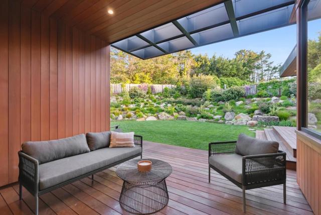 855 Darrell Road, Hillsborough CA: https://media.crmls.org/mediaz/feefaa35-f70d-4693-bcee-8e392f728522.jpg