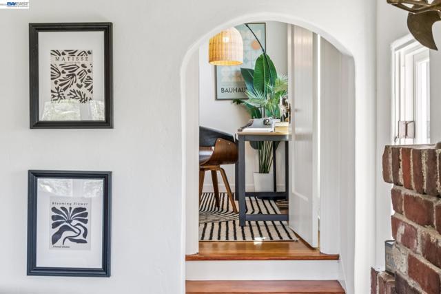 Image 23 of 60 For 491 Vincente Avenue