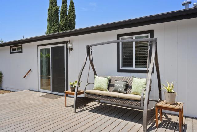 8620 Atlas View Drive, Santee CA: https://media.crmls.org/mediaz/fef10eeb-3ba8-4049-a5e8-aff23aeb8b8c.jpg