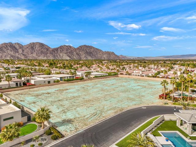 57645 Valley Lane, La Quinta CA: https://media.crmls.org/mediaz/fef160f7-2979-4dc9-aa2e-be4df31e37ad.jpg