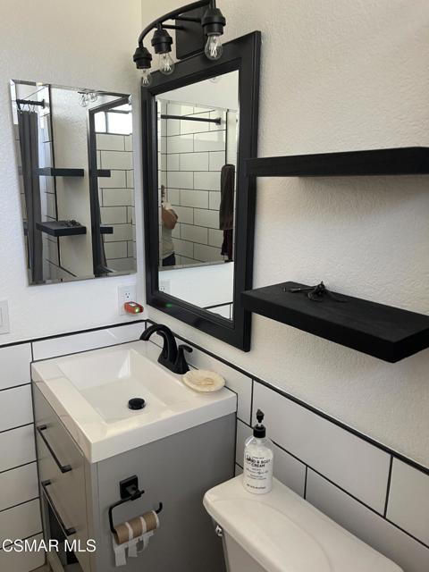 509 Canyon Vista Drive, Newbury Park CA: https://media.crmls.org/mediaz/fef1f4f4-c7ff-4038-a198-6fd4d53a9f80.jpg