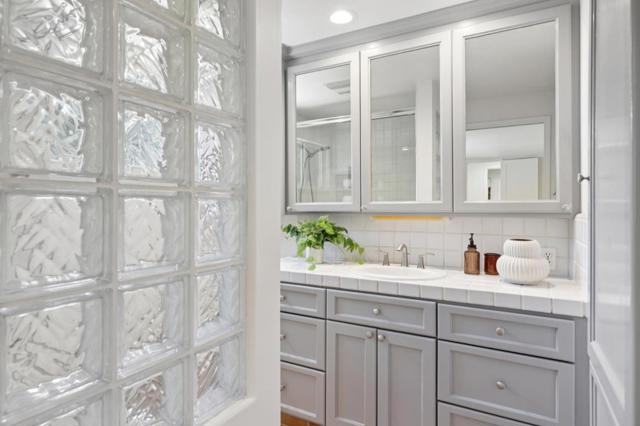 1050 Boranda Avenue, Mountain View CA: https://media.crmls.org/mediaz/fef27bf2-9bb1-4449-8a1a-31b246ef11c0.jpg