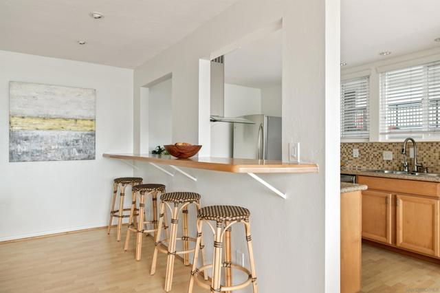 3920 Riviera Dr, Pacific Beach (San Diego) CA: https://media.crmls.org/mediaz/fef2f94c-894a-4c53-8a17-edcf94751394.jpg