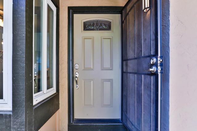 970 W 6th Street, Gilroy CA: https://media.crmls.org/mediaz/fef3e870-bd8f-4452-890d-b14b19cd5a50.jpg