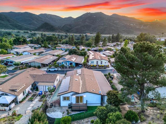 8975 Lawrence Welk Drive, Escondido CA: https://media.crmls.org/mediaz/fef418c2-0dfd-4de8-9dd1-189bc1c2c705.jpg