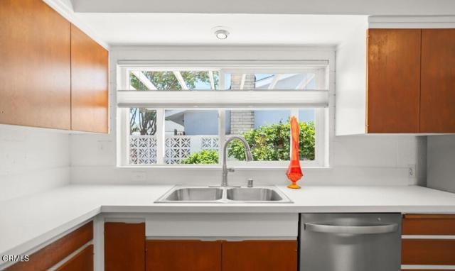 Detail Gallery Image 37 of 73 For 2421 C St, Bakersfield,  CA 93301 - 2 Beds | 2 Baths