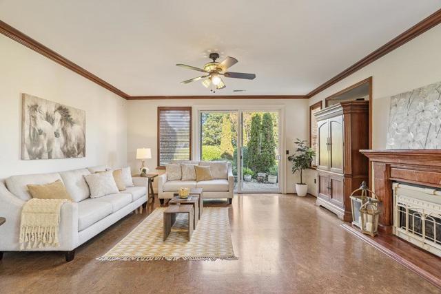 310 Via Vaquero Norte, San Juan Bautista CA: https://media.crmls.org/mediaz/fef49f34-d15b-4907-b055-55ebb75f7941.jpg