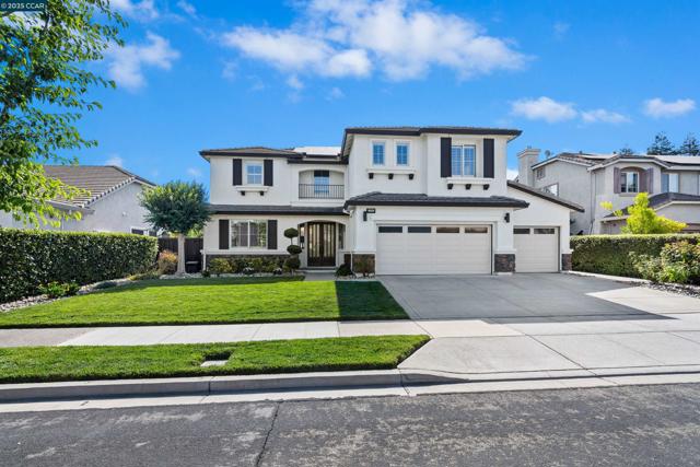 1840 Tanglewood Ln, Brentwood CA: https://media.crmls.org/mediaz/fef4bdc1-2f99-44eb-8eaf-6e6b9d4dc287.jpg