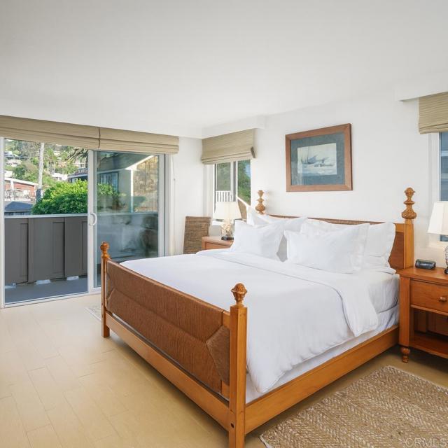 Detail Gallery Image 12 of 21 For 1812 Ocean Front, Del Mar,  CA 92014 - 3 Beds | 2 Baths