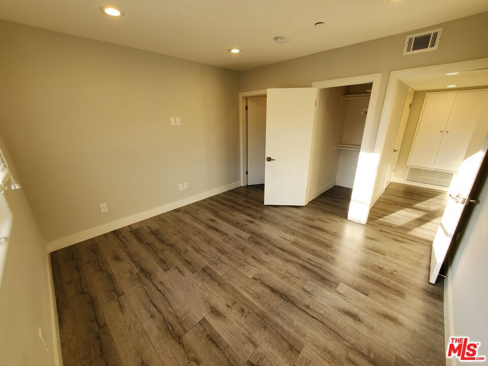 MLS #25570077 img 12