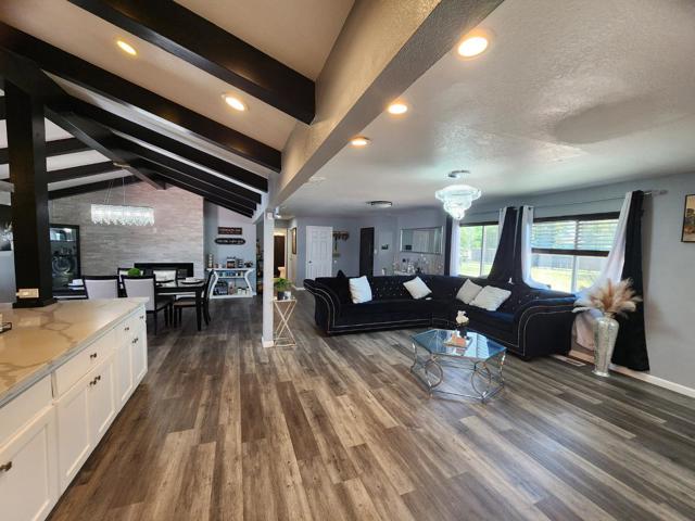 601 Weyer Road, Modesto CA: https://media.crmls.org/mediaz/fef638e6-514b-4f9f-8dae-f294191d3490.jpg