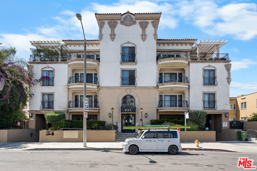837 Crenshaw Boulevard #301
