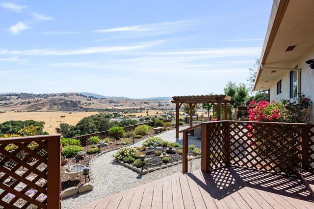 60 Terry Court, Hollister CA: https://media.crmls.org/mediaz/fef752db-6327-4183-9f7c-9d96dde047f7.jpg