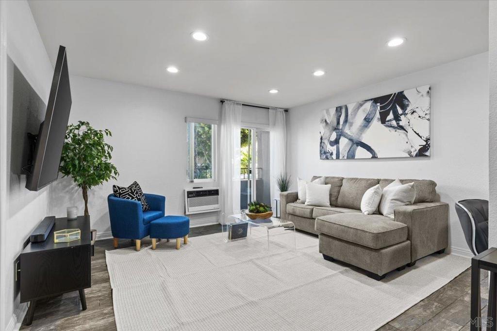 4860 Rolando Ct