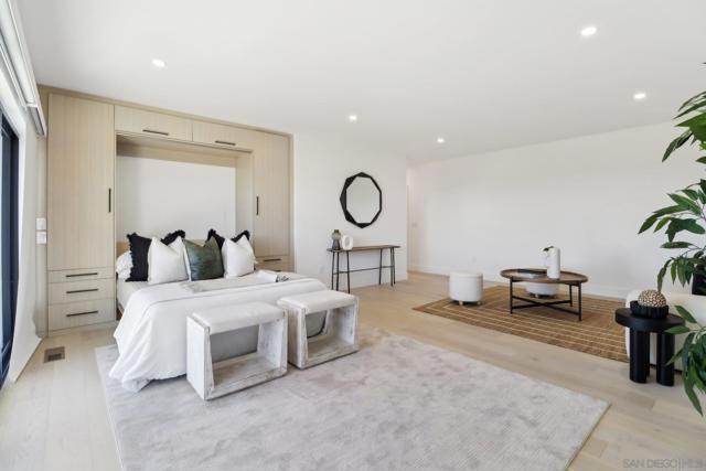 7117 Obelisco Cir, Carlsbad CA: https://media.crmls.org/mediaz/fef7d7b6-938d-48d8-a69c-63fe6cde416b.jpg