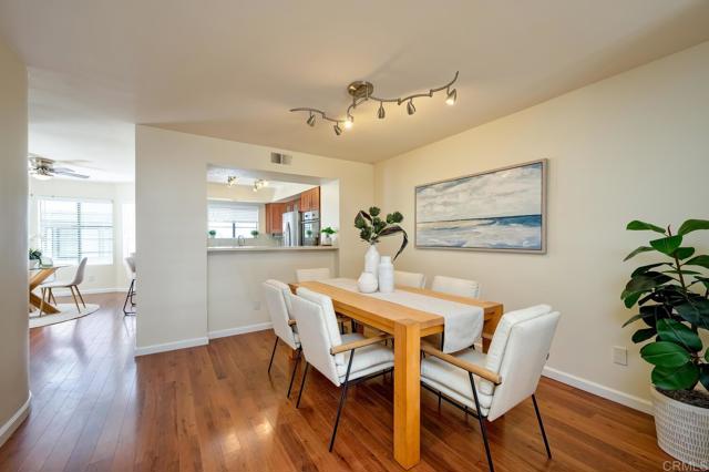 Detail Gallery Image 10 of 29 For 8278 Avenida Navidad #3,  San Diego,  CA 92122 - 2 Beds | 2/1 Baths
