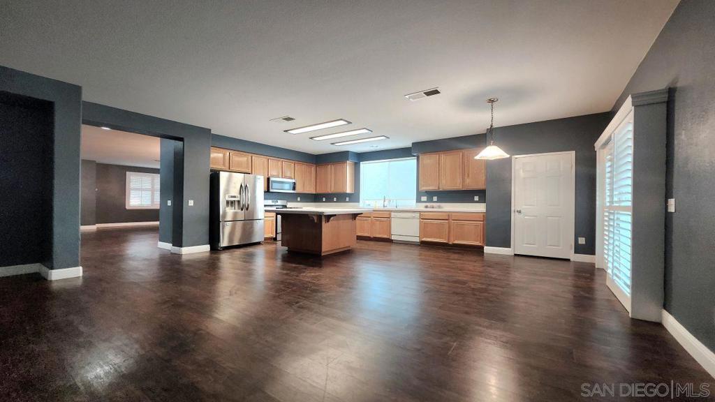 MLS #250045017SD image #21