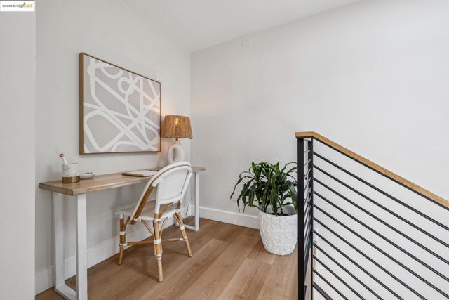 617 59th St, Oakland CA: https://media.crmls.org/mediaz/fef9e730-484e-4f21-8c09-4bb3ccb64322.jpg