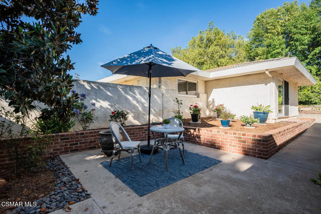 356 Laguna Terrace, Simi Valley CA: https://media.crmls.org/mediaz/fefa3fc5-9bce-4edf-b08c-5a89de219782.jpg