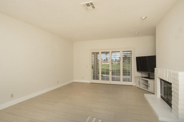 705 Vista Lago Circle N, Palm Desert, CA 92211