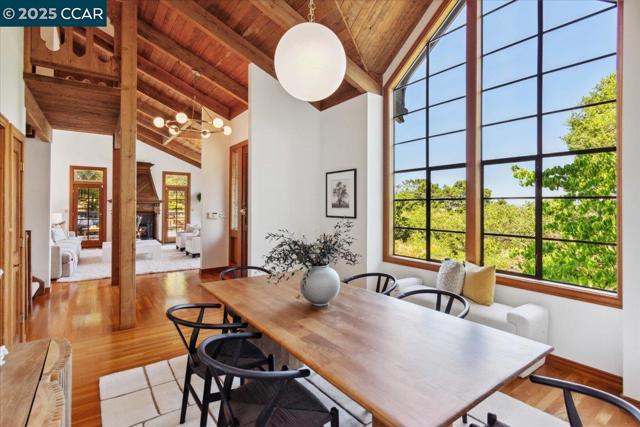 357 El Toyonal, Orinda CA: https://media.crmls.org/mediaz/fefb6cba-a6a3-4bde-a074-51494e832429.jpg