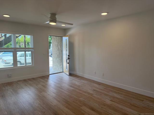 6051 La Jolla Hermosa Ave, La Jolla CA: https://media.crmls.org/mediaz/fefb89f6-2061-44d4-ab3c-fde60690a14e.jpg