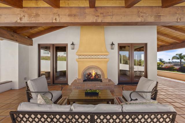 Detail Gallery Image 43 of 75 For 2525 Date Palm Ct, Vista,  CA 92084 - 3 Beds | 3/1 Baths