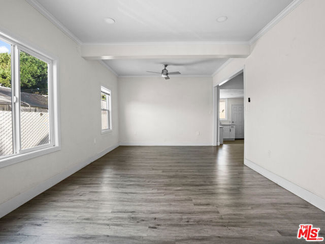 891 E 6th Street, Pomona CA: https://media.crmls.org/mediaz/fefcf0bc-adeb-4dbd-972a-2b9ffe19de69.jpg