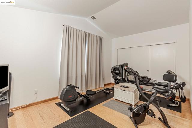 8215 Red Elk Dr, Elk Grove CA: https://media.crmls.org/mediaz/fefd0f8d-8615-4cdb-9810-f6010f2a0bcb.jpg