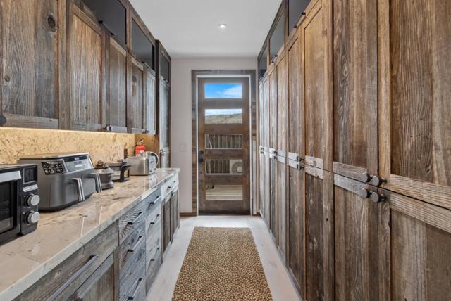 275 Davenport Landing Road, Davenport CA: https://media.crmls.org/mediaz/fefd5020-c9ee-4183-a833-51c948098df3.jpg