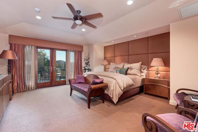 Drew Fenton | 10212 Briarwood Drive Los Angeles CA | MLS: 7608311