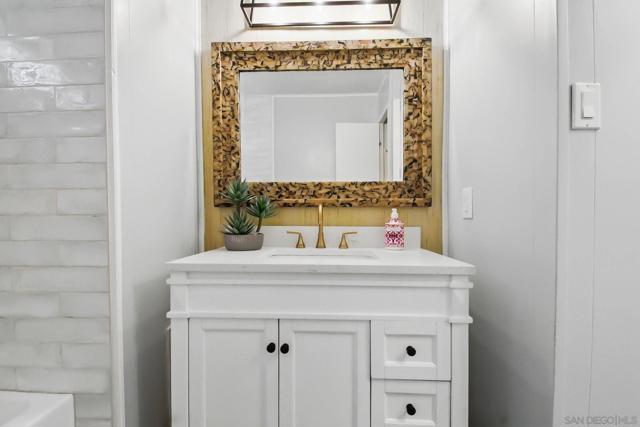 525 W El Norte, Escondido CA: https://media.crmls.org/mediaz/fefe3e8a-c871-4665-bcd8-6e0f8037dea3.jpg