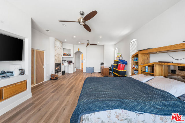 42094 W 21st Street, Lancaster CA: https://media.crmls.org/mediaz/fefee6c3-243a-43f8-95d7-30b8c074fe69.jpg