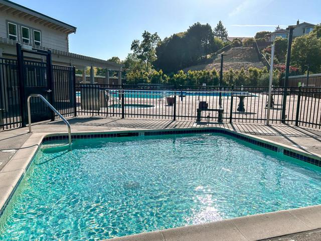 6022 Slopeview Court, Castro Valley CA: https://media.crmls.org/mediaz/feff1066-1147-4e77-81fa-4c373d10284d.jpg