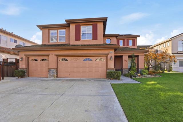946 Martiri Court, Gilroy CA: https://media.crmls.org/mediaz/feff556d-9e09-4e6b-b625-83dae5d71f24.jpg