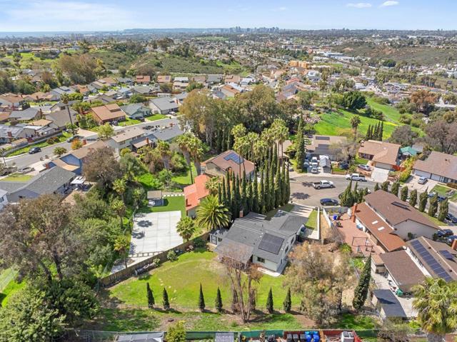 6065 Nancita Ct, San Diego CA: https://media.crmls.org/mediaz/ff010258-bf44-46f5-b3dd-4347051a297e.jpg